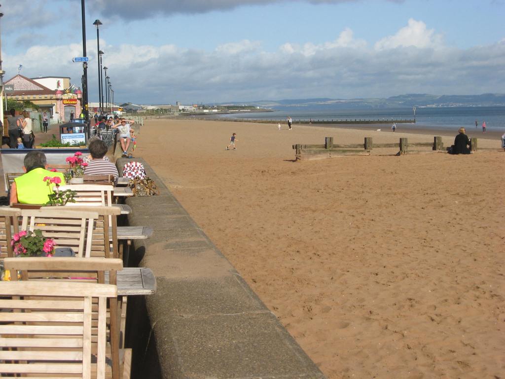A Walk Along Portobello&nbsp;Promenade